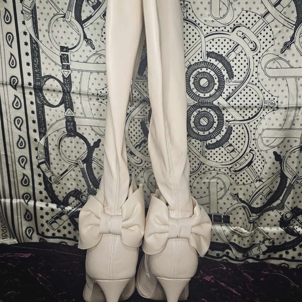 Pink Coquette Ribbon Boots size 8.5 - Picture 5 of 6